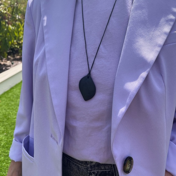 Authentic shungite leaf pendant necklace sourced from Karelia, Russia - Picture 5 of 5